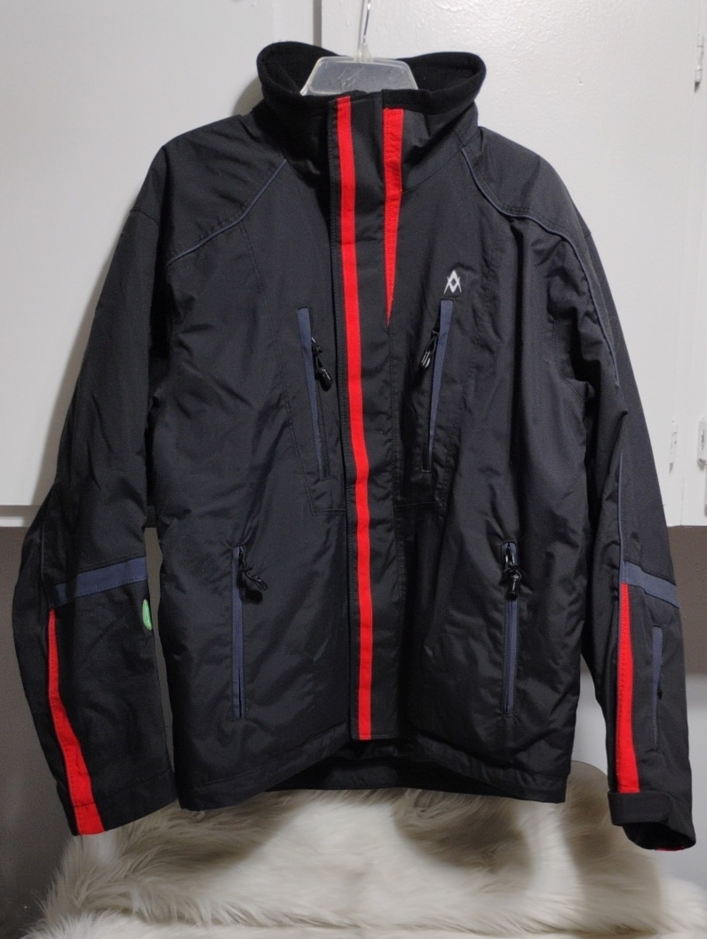 (C-68) Volkl Nano Technology Sensortex Insulated Ski Jacket (Worn 1X)